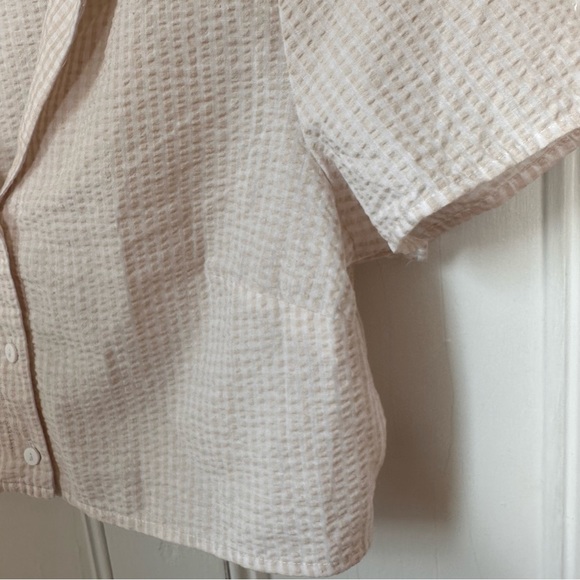 H&M Cream and White Checkered Collared Button Up Crop Top - Picture 5 of 10